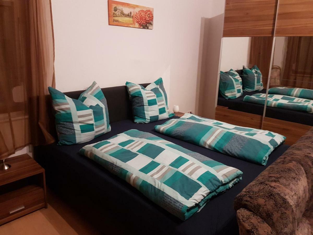Ferienwohnung In Diehlo Eisenhüttenstadt Esterno foto